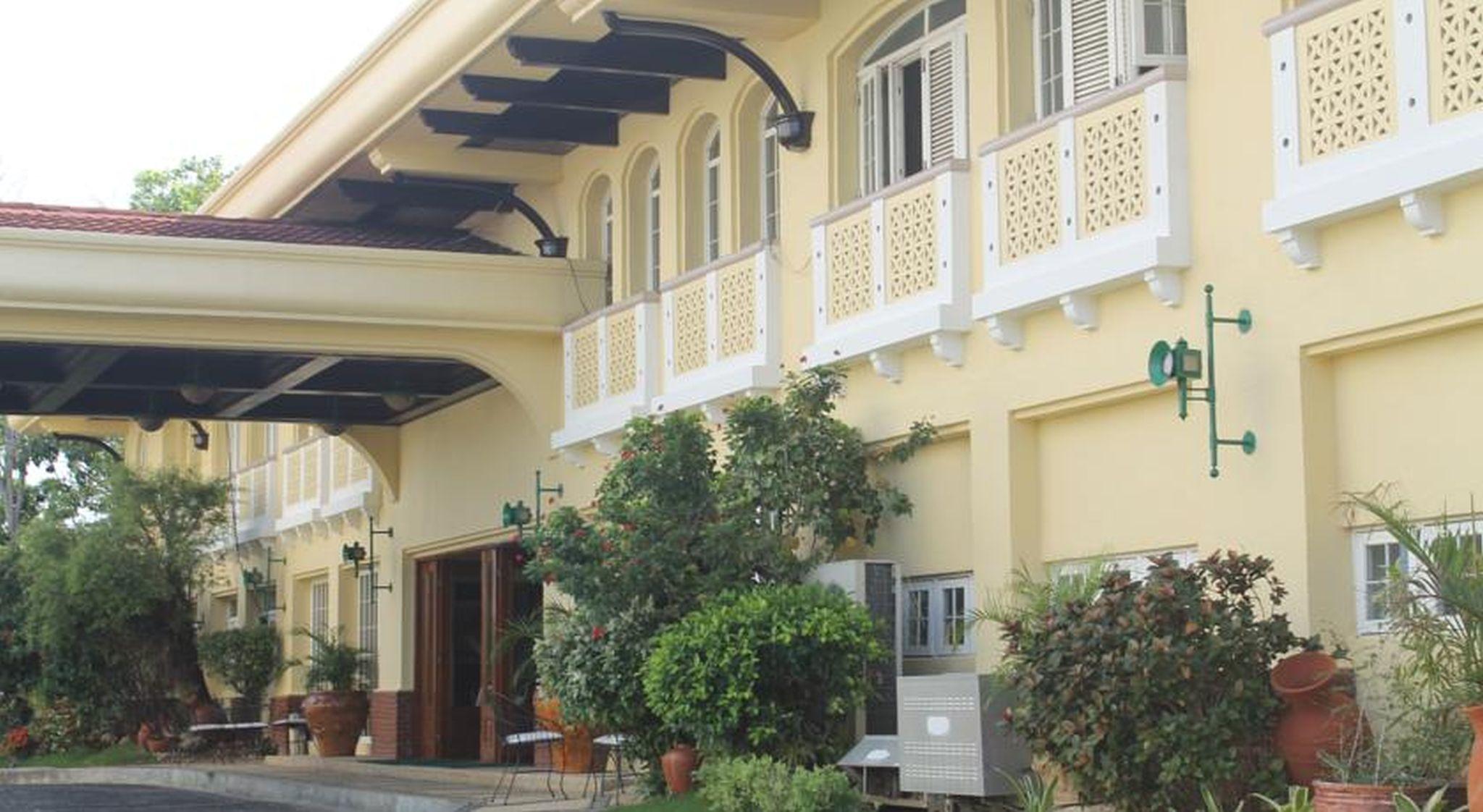 Vista Mar Beach Resort And Country Club Lapu-Lapu City Exterior photo