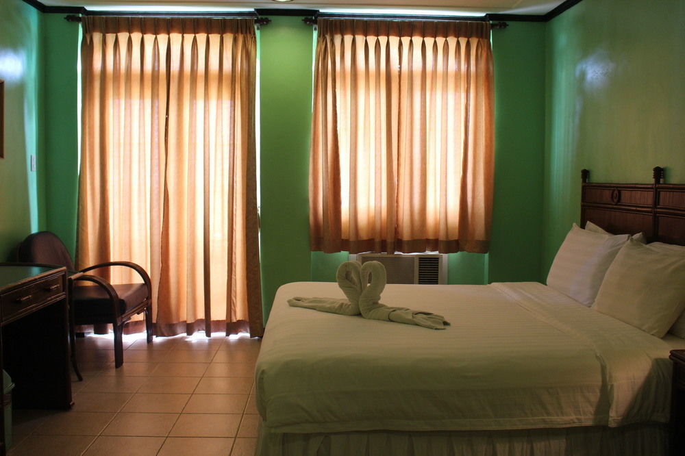 Vista Mar Beach Resort And Country Club Lapu-Lapu City Exterior photo