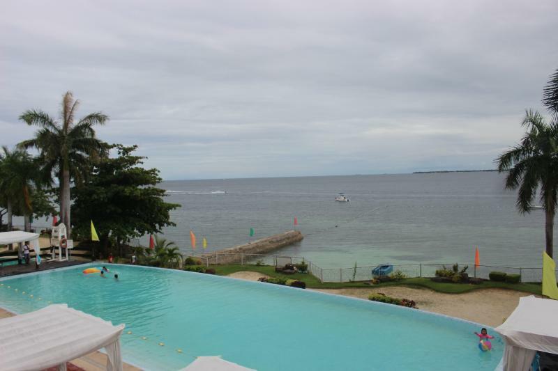 Vista Mar Beach Resort And Country Club Lapu-Lapu City Exterior photo